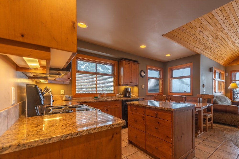 Vacation Homes by Big White Accomm. - Image 3
