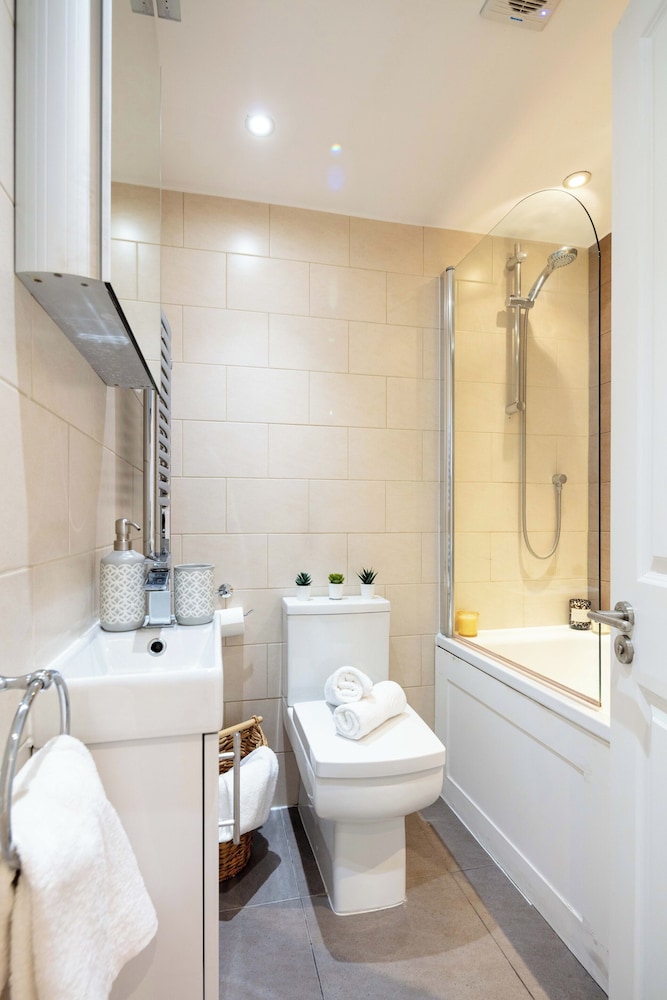 Stylish 1BR in the Heart of Westminster