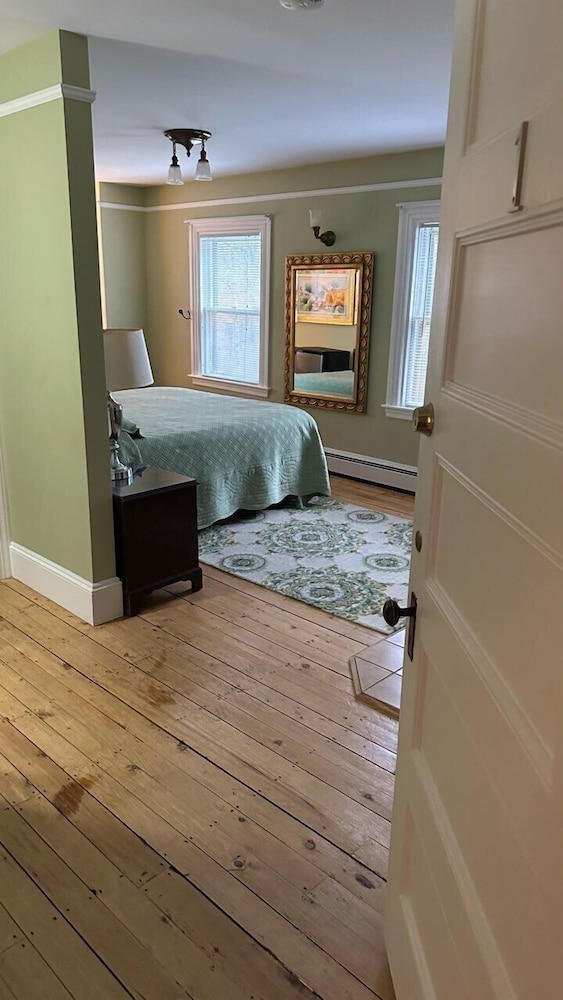 The Northport Inn & Lodge