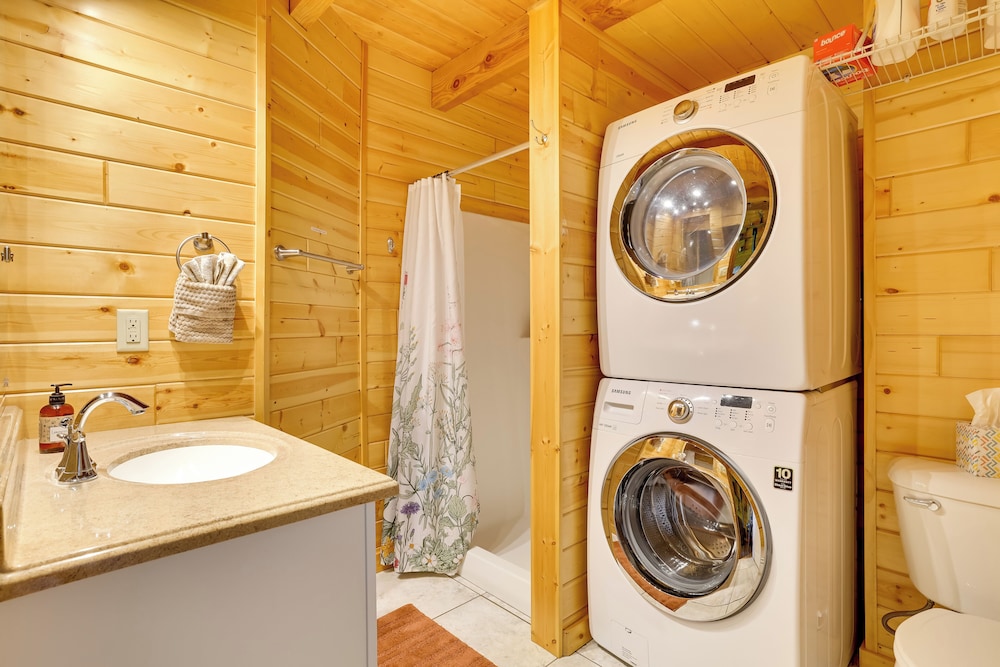 22 Mi to Whitetail Ridge Ski Area: Cozy Getaway