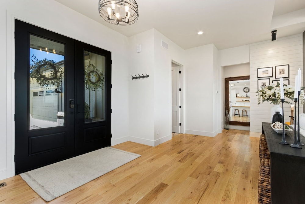 Bridle Ridge Retreat Modern Comfort, Open Views