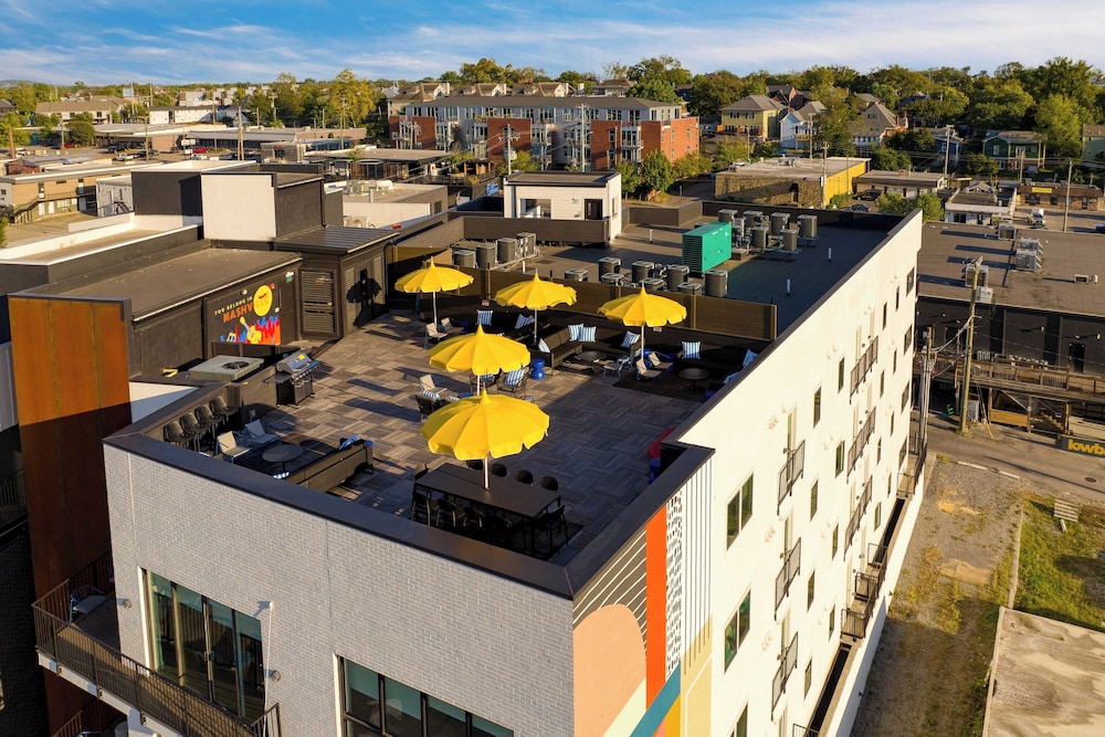 916 Main 12 Unit Buyout - 30bdrs Prvt Two Floors