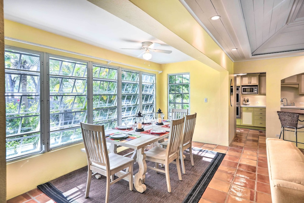 Bright St Thomas Getaway W/pool, 3Mi to Magens Bay