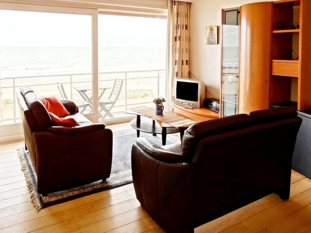 Apartment in Nieuwpoort With Coastal Views