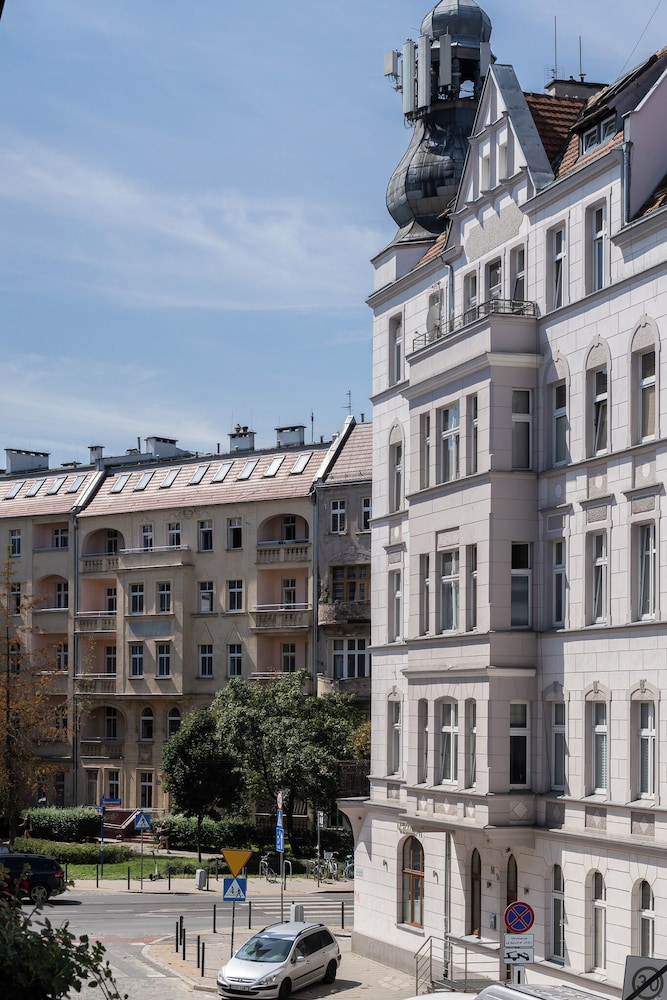 RentPlanet - Apartament Mikołaja Reja view 2