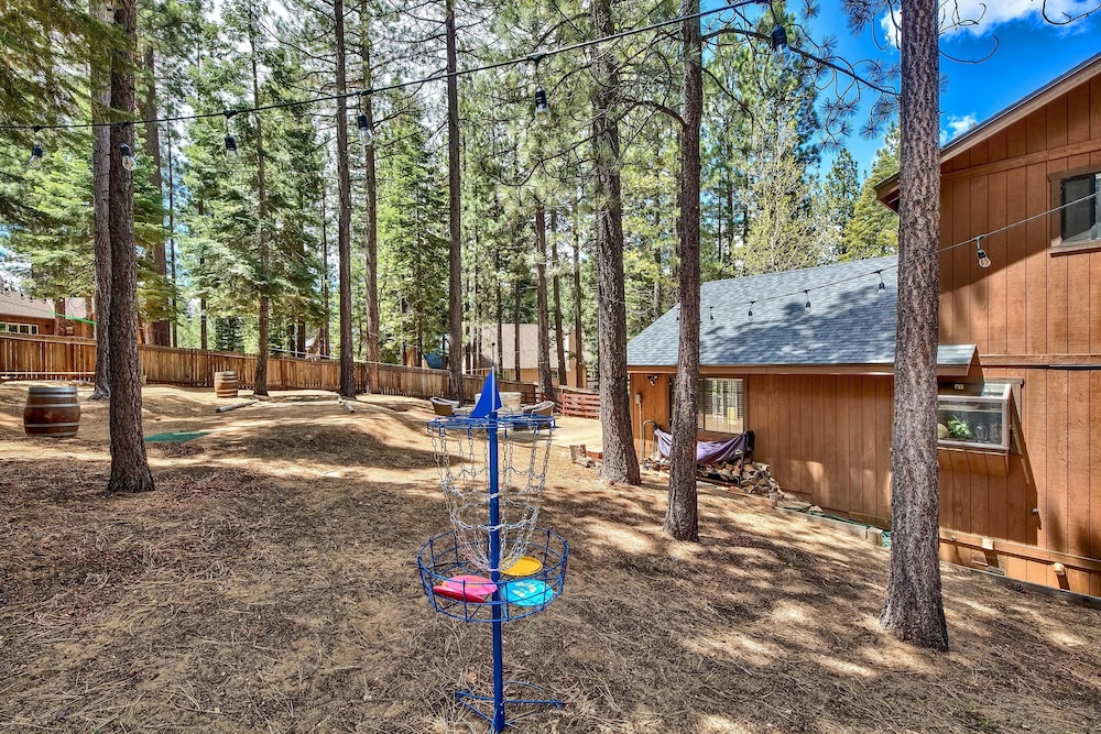 1760t Thunderbird Cabin 3 Bedroom Home