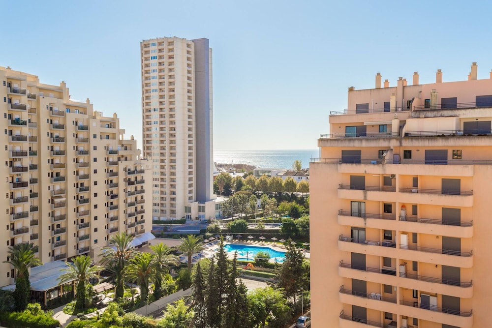 05 in Portim o With 1 Bedrooms and 1 Bathrooms