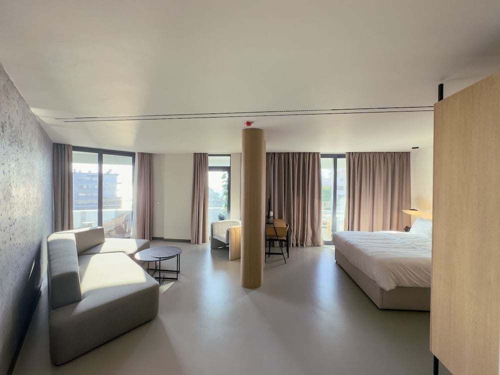 Zins Luxury Rooms 06