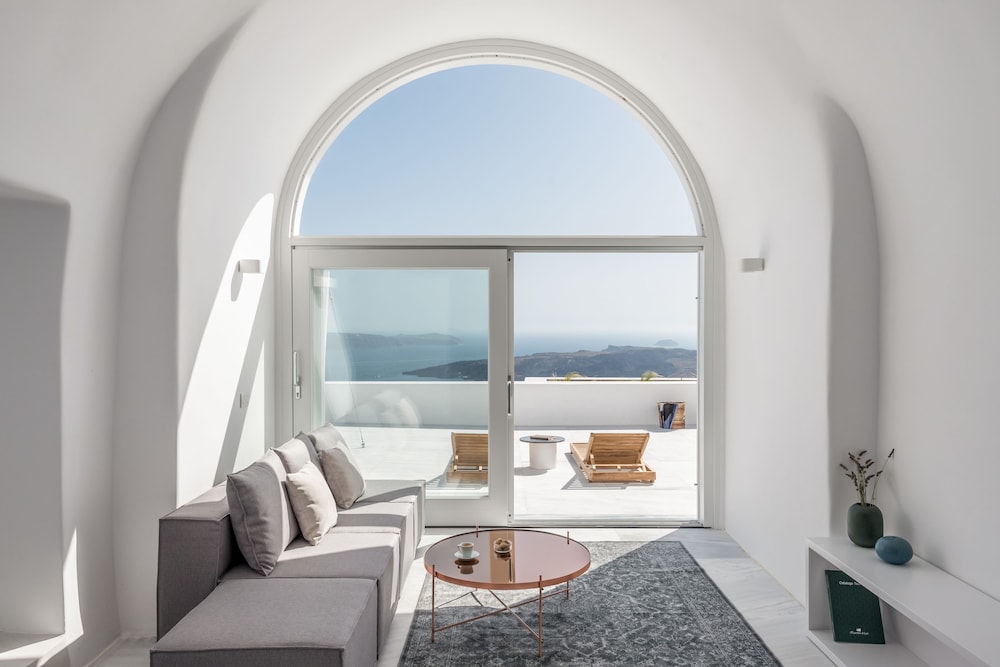 White Ark - Adults Only photo 2