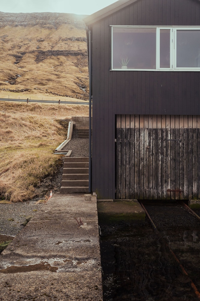 Lítlastova | A Charming Boathouse Getaway