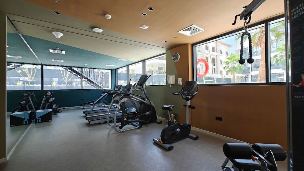 Spacious and Stunning Studio in The Heart of JVC