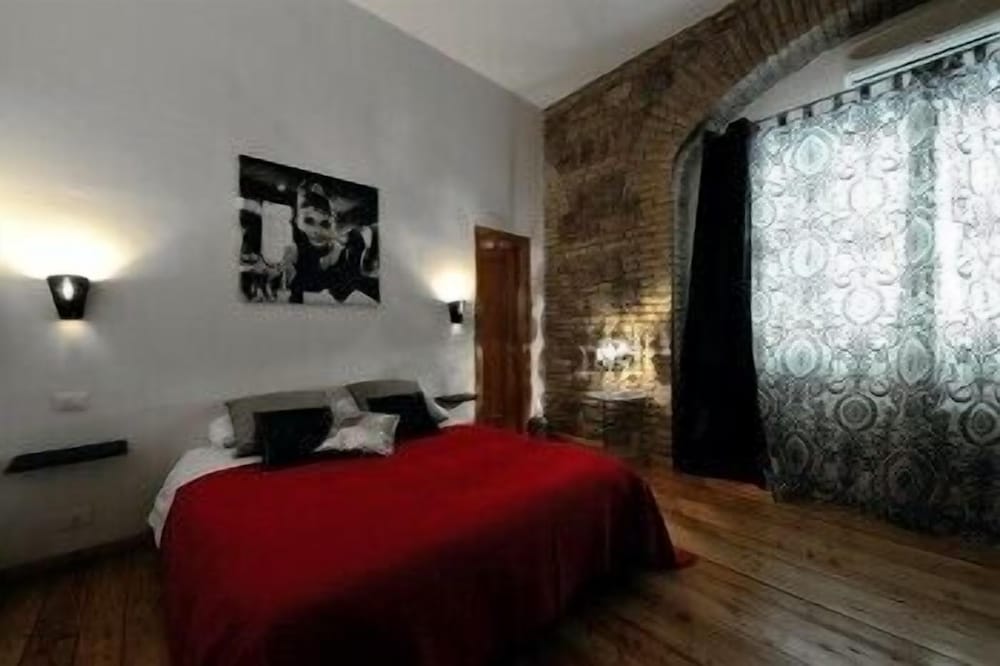 Caesar's Rooms