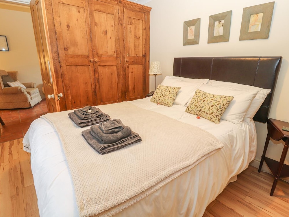 Beechlands Cottage view 5