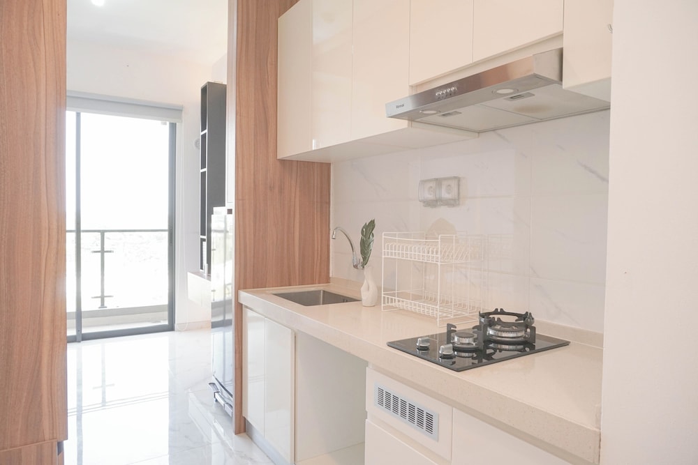 Comfortable And Good Place Studio At Sky House Bsd Apartment