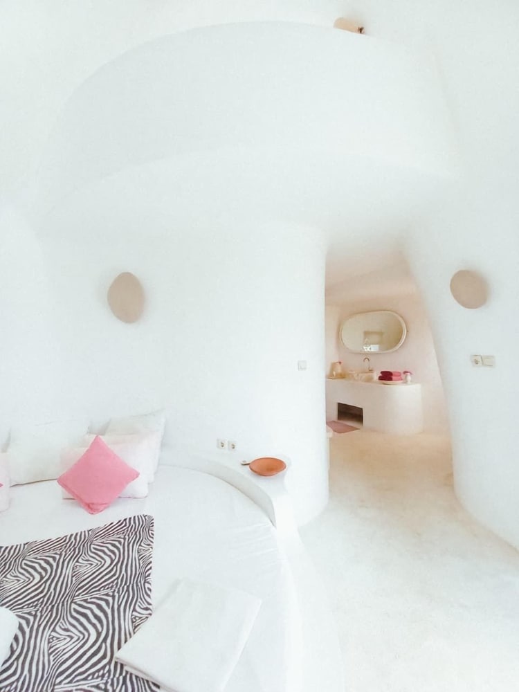 Mentigibay Dome Villa Lombok