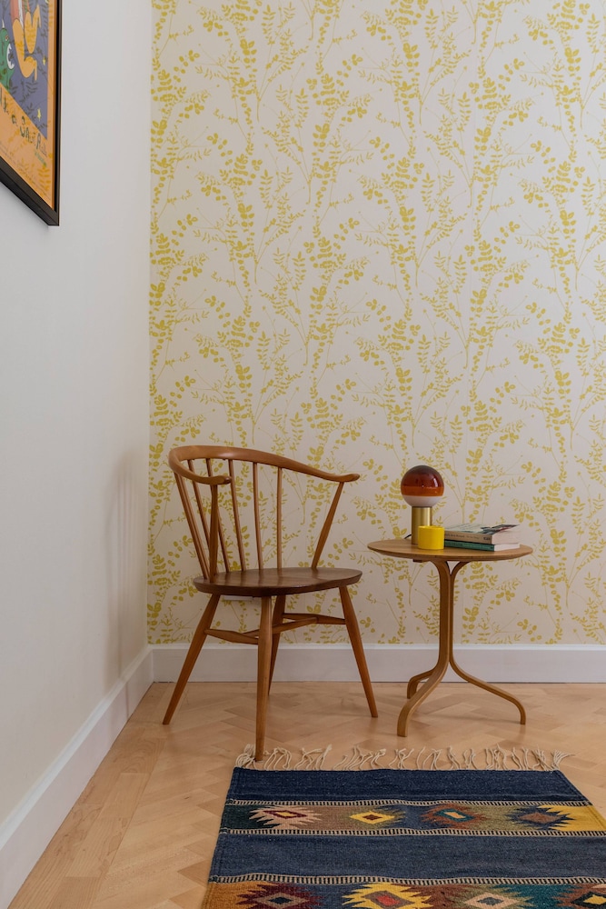 Bury Place by Onefinestay