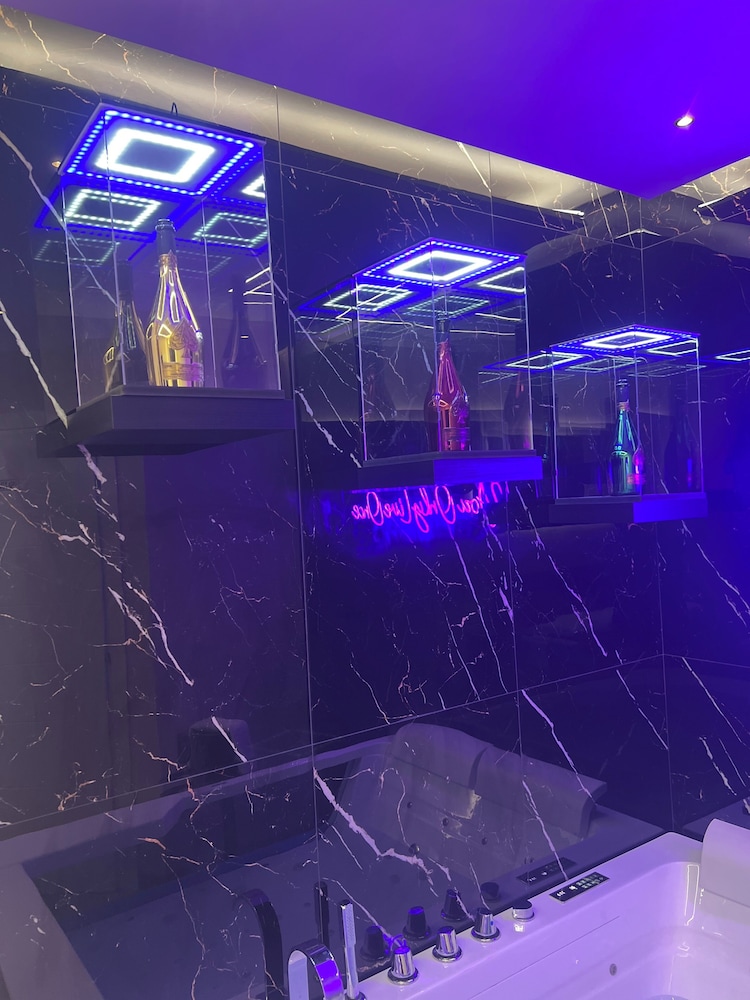 Raffaelli Suite