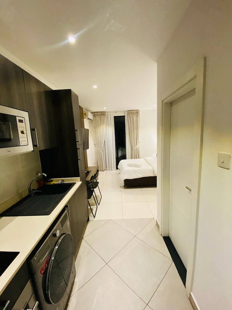 EBS LEGEND ONE BEDROOM DUPLUX embassy