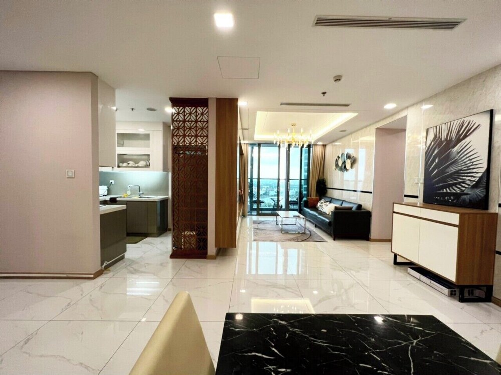 Somi Luxstay Landmark 81
