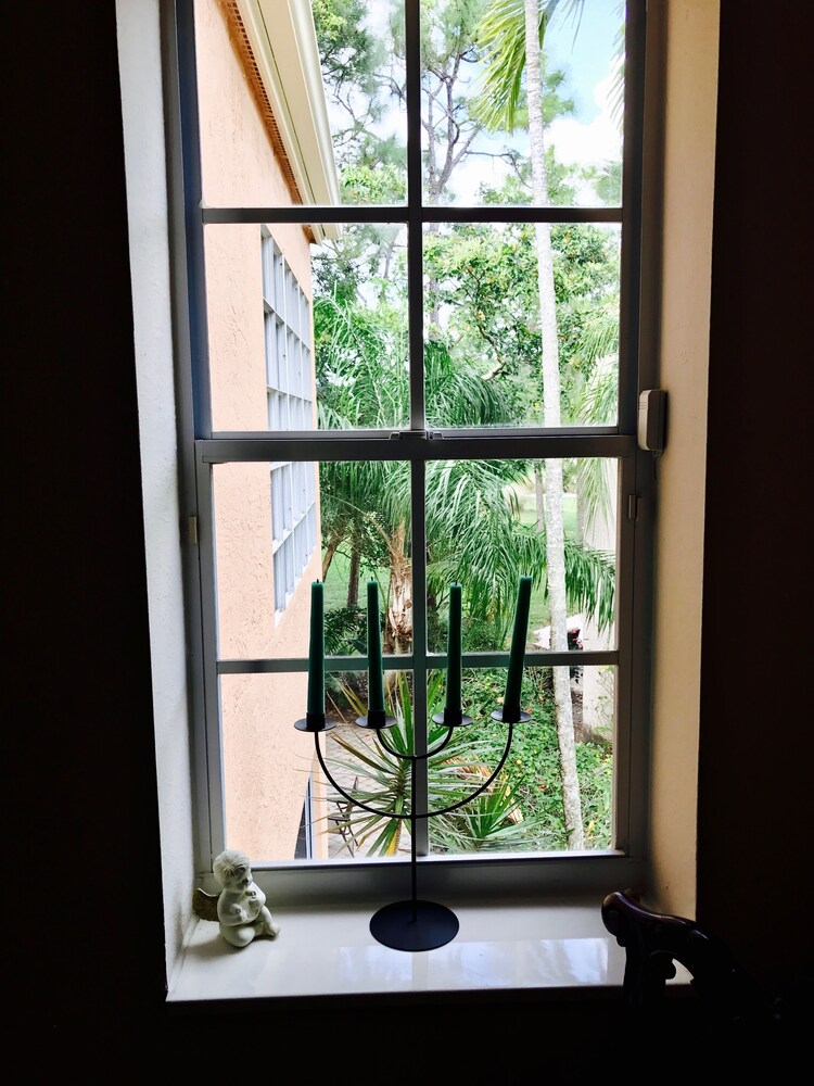 Private-Luxurious Mediterranean Villa - Property Image 18