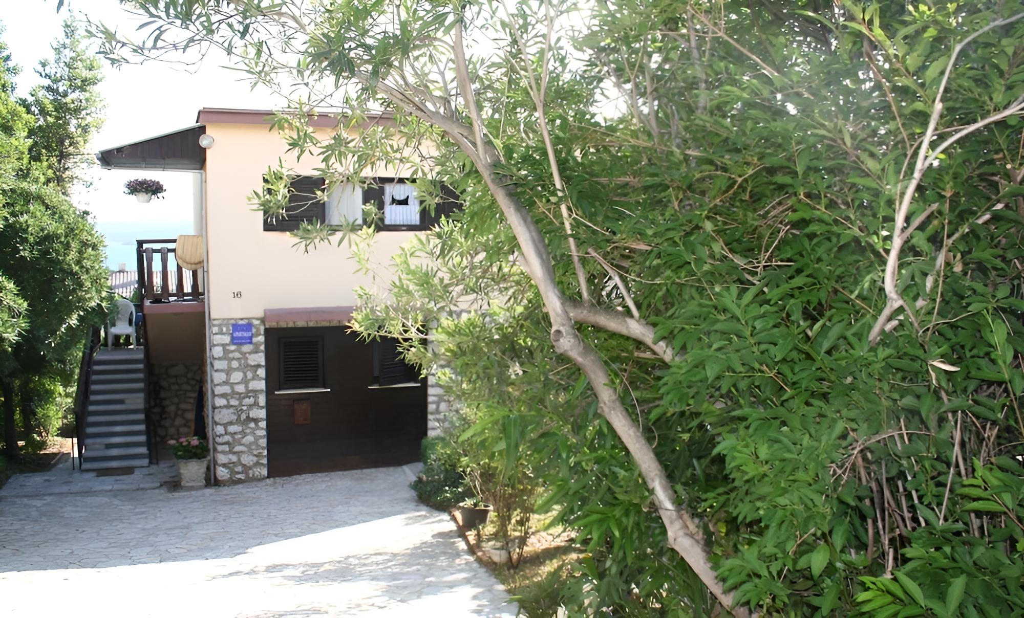 Verica - A1 view 2