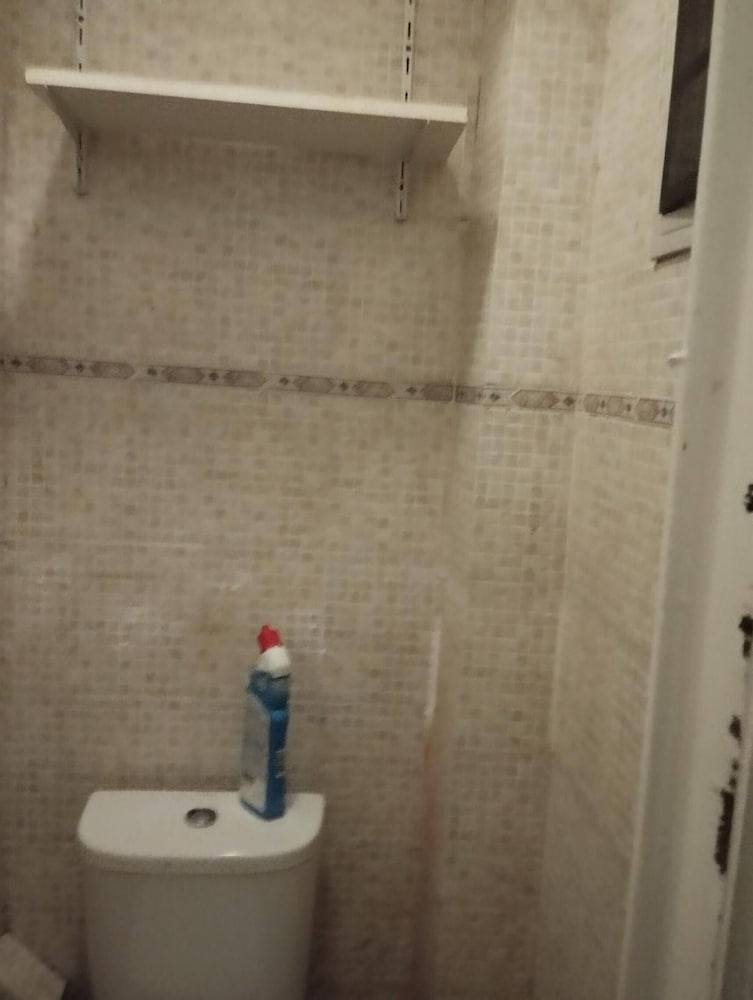 Room in B&B - Spacious Room With Beautiful View of the Koekelberg Basilica