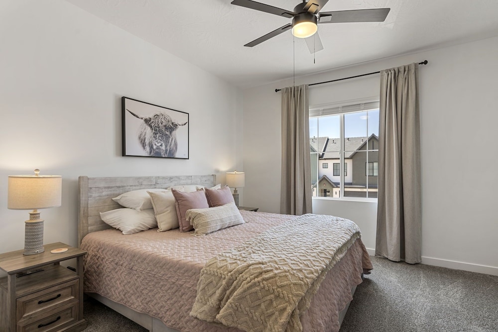 Red Rock Trails 4 Bedroom Townhouse