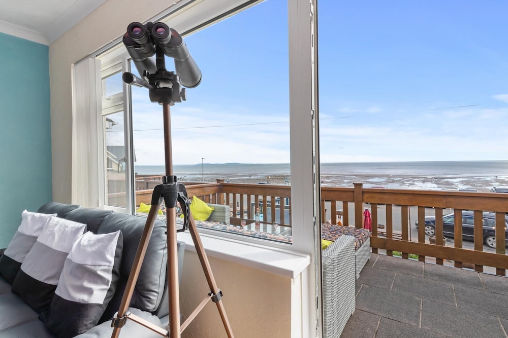 Temple Bar Apartment - Sea Front Views view 2