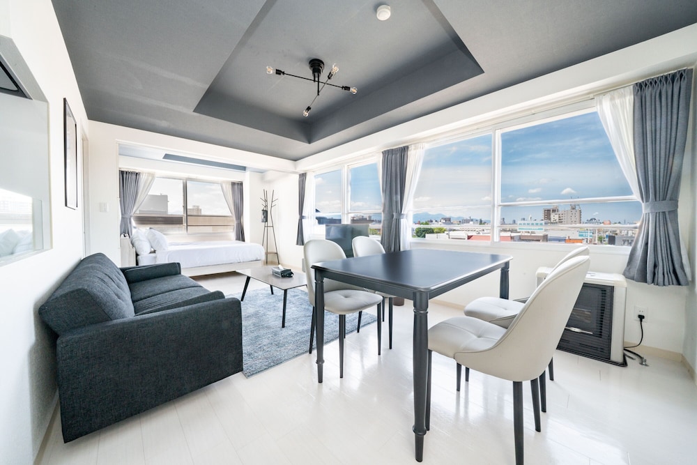 HILLSGARDEN 405