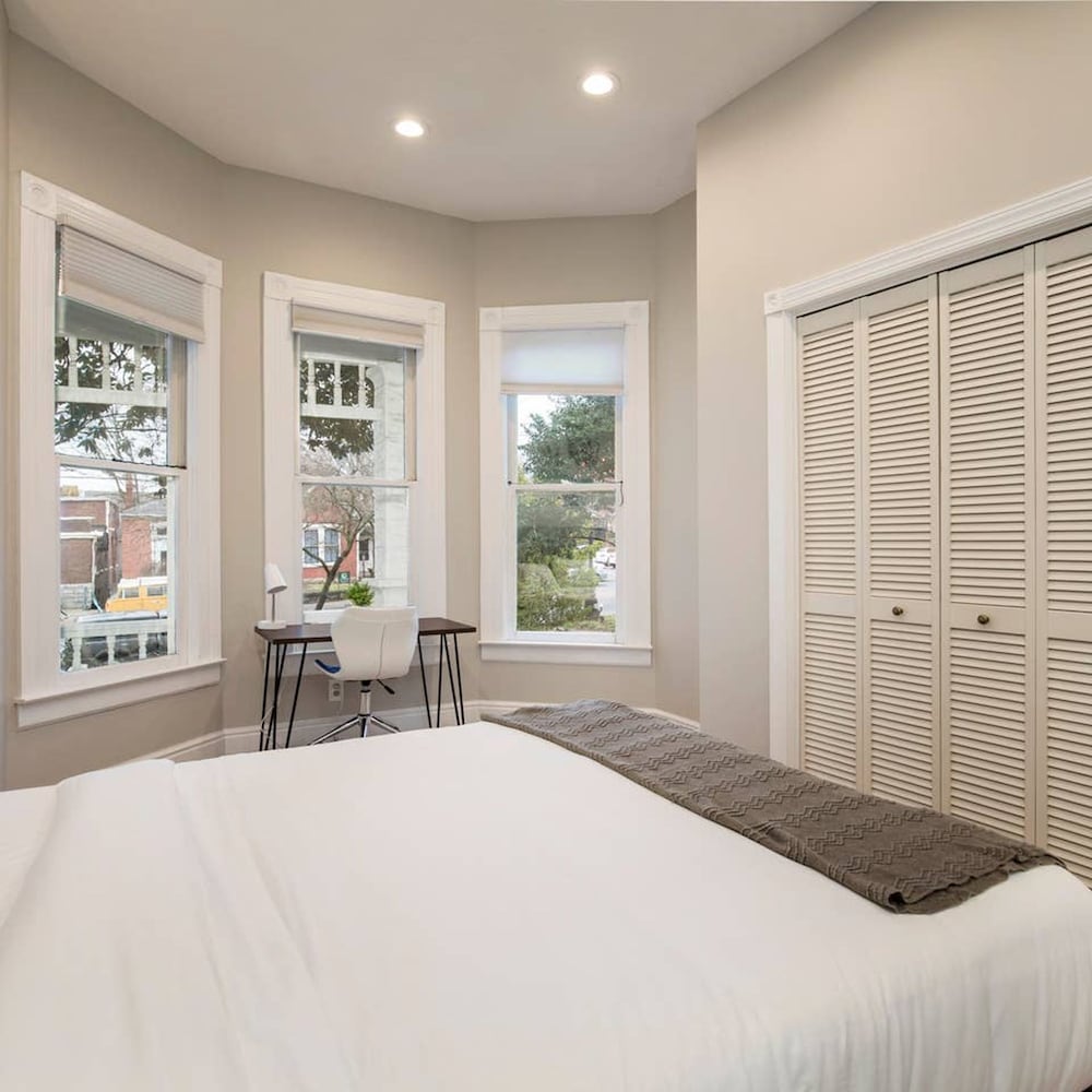 Gorgeous 3BR 2BA on Frankfort by Cozysuites - Image 5