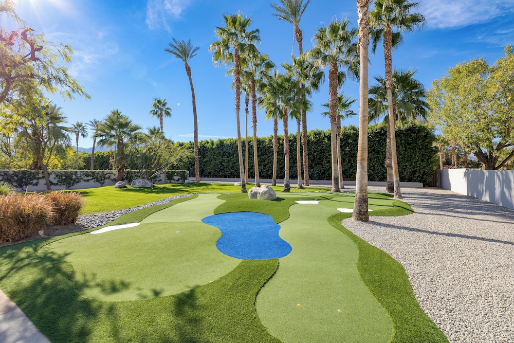The Polo Villas by AvantStay – Modern Oasis Near Empire Polo Club