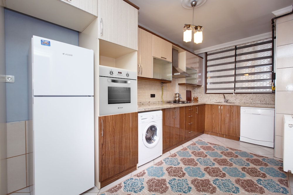 Guven Suite House