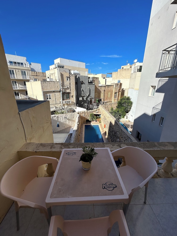 Central House in Sliema with PrivatePool