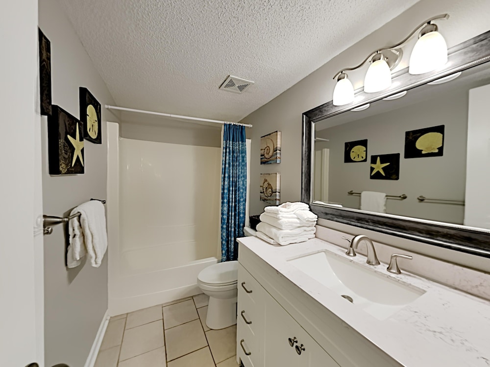 Emerald Isle Fort Walton Beach by Southern Vacation Rentals