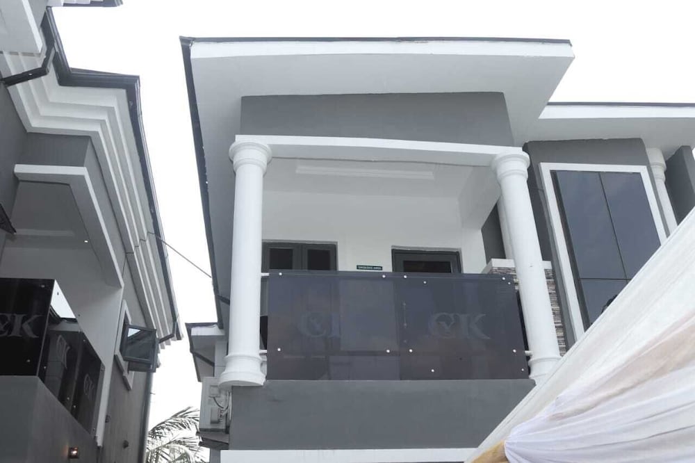 Luxurious 1 Duplex and 3 Flats Apartments, Ugbor Village RD, Benin City Nigeria