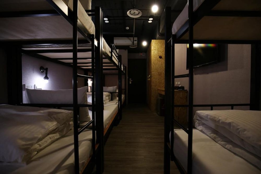 Nys Loft Hotel - Hostel