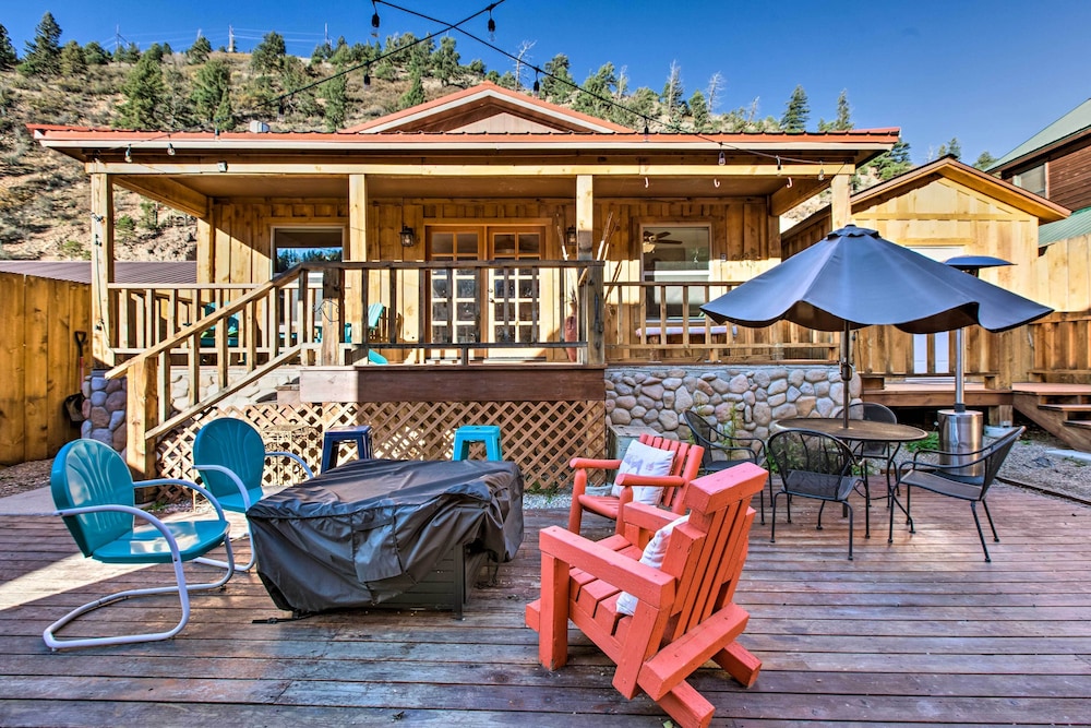 Unique Mtn Getaway w/ Stunning Outdoor Area! view 3