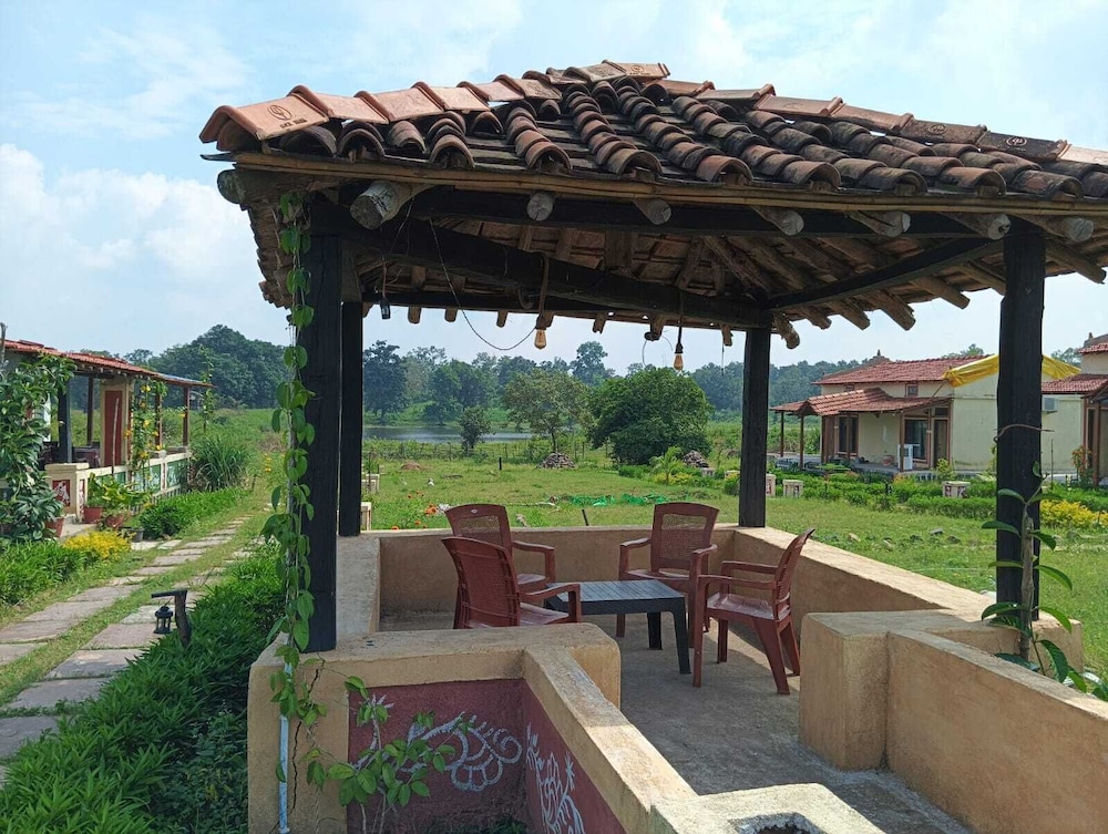 JAMTARA FARMSTAY pench tiger reserve