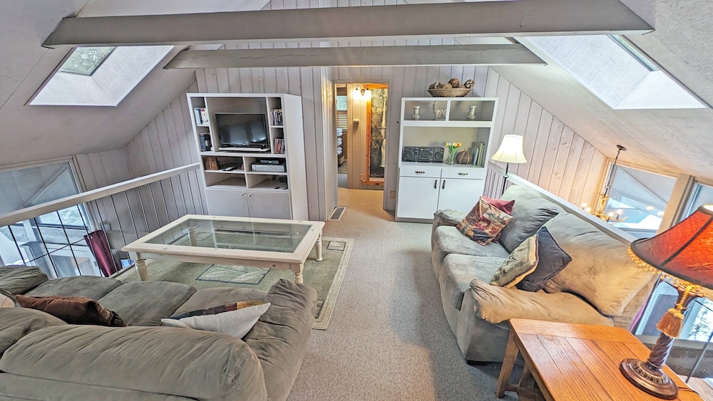 Pine Cone 3 6 Bedroom Home