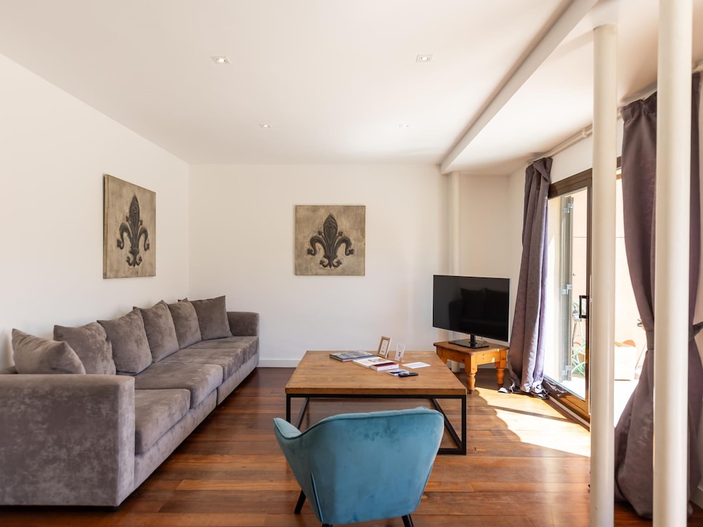 Apartamento Tico con Terraza