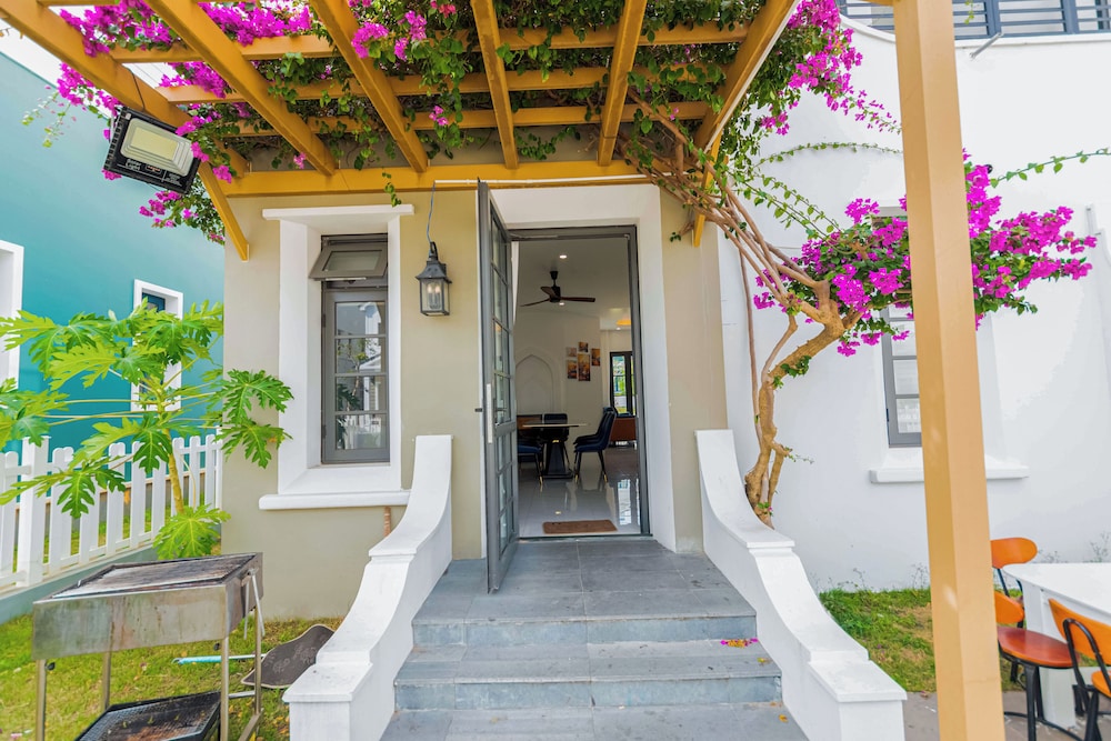 Luxury 3 br La Fleur Villa-Novaworld PT