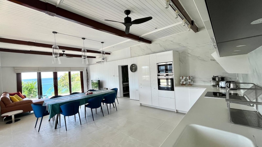 Luxury Seaview 6 Bedrooms With Infinity Pool Villa, Private Gym, Superfast Wifi