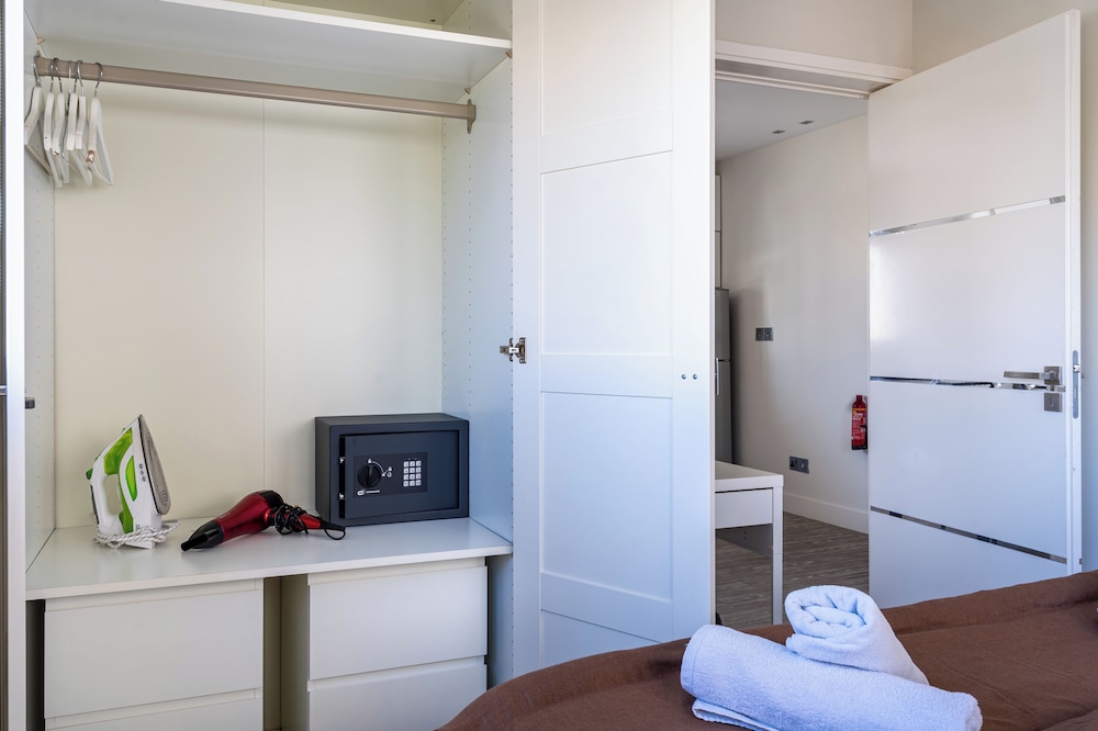 Local Host Living - Signature Apartments in Nicosia
