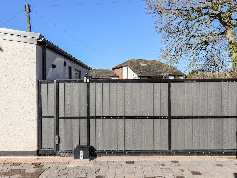 Lower Marsh Barns