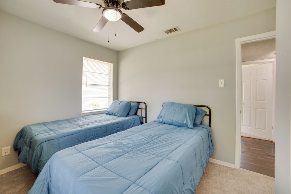 Pet-friendly Sachse Home: Large Fenced Yard