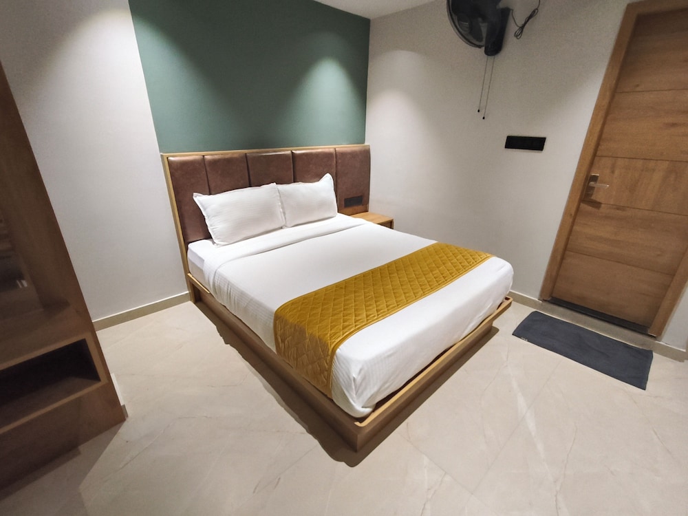 Hotel Beverly Plaza Kozhikode