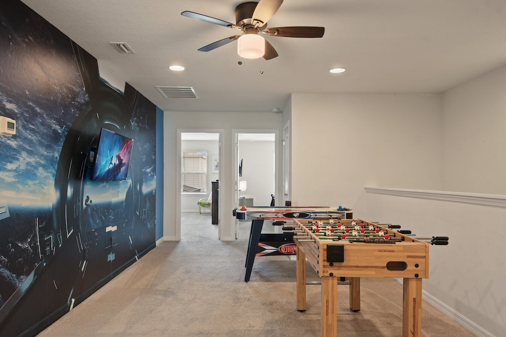 5-br Townhouse With Pool, Games, Disney