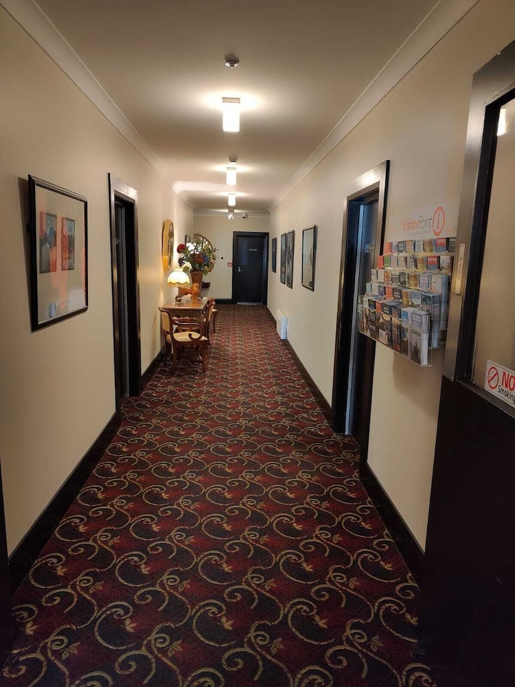 Gateway Motor Inn