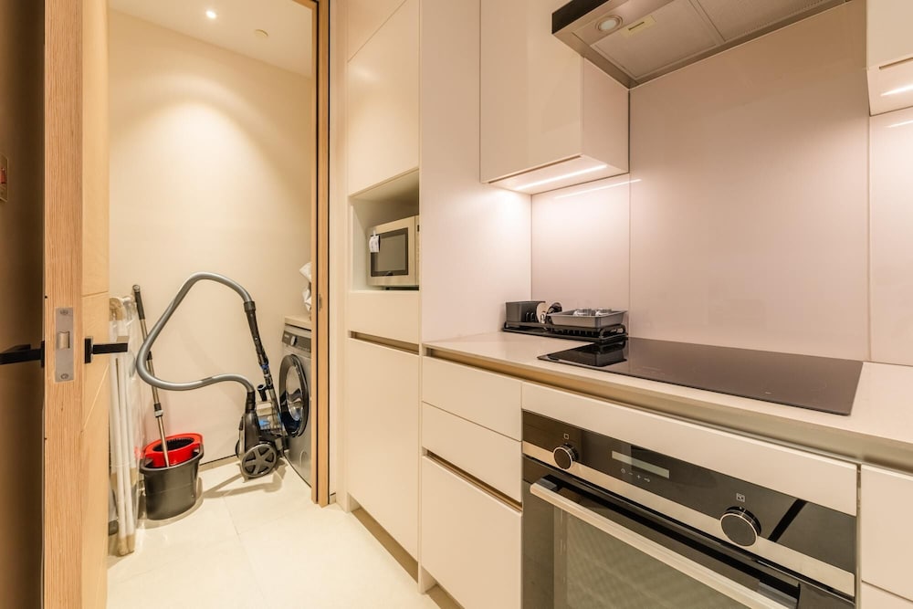 Sea View Urban Retreat in Address JBR