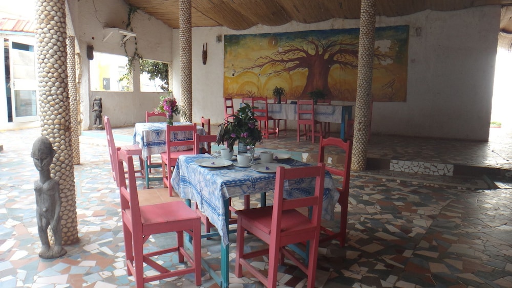 Hotel Mimosa - Hostel